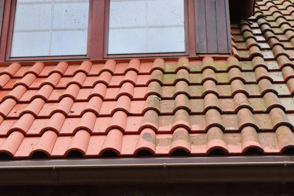 The Advantages of a New Roof Replacement in League City